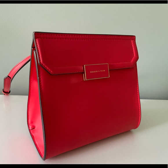 Ladies strap purse - Picture 2 of 5